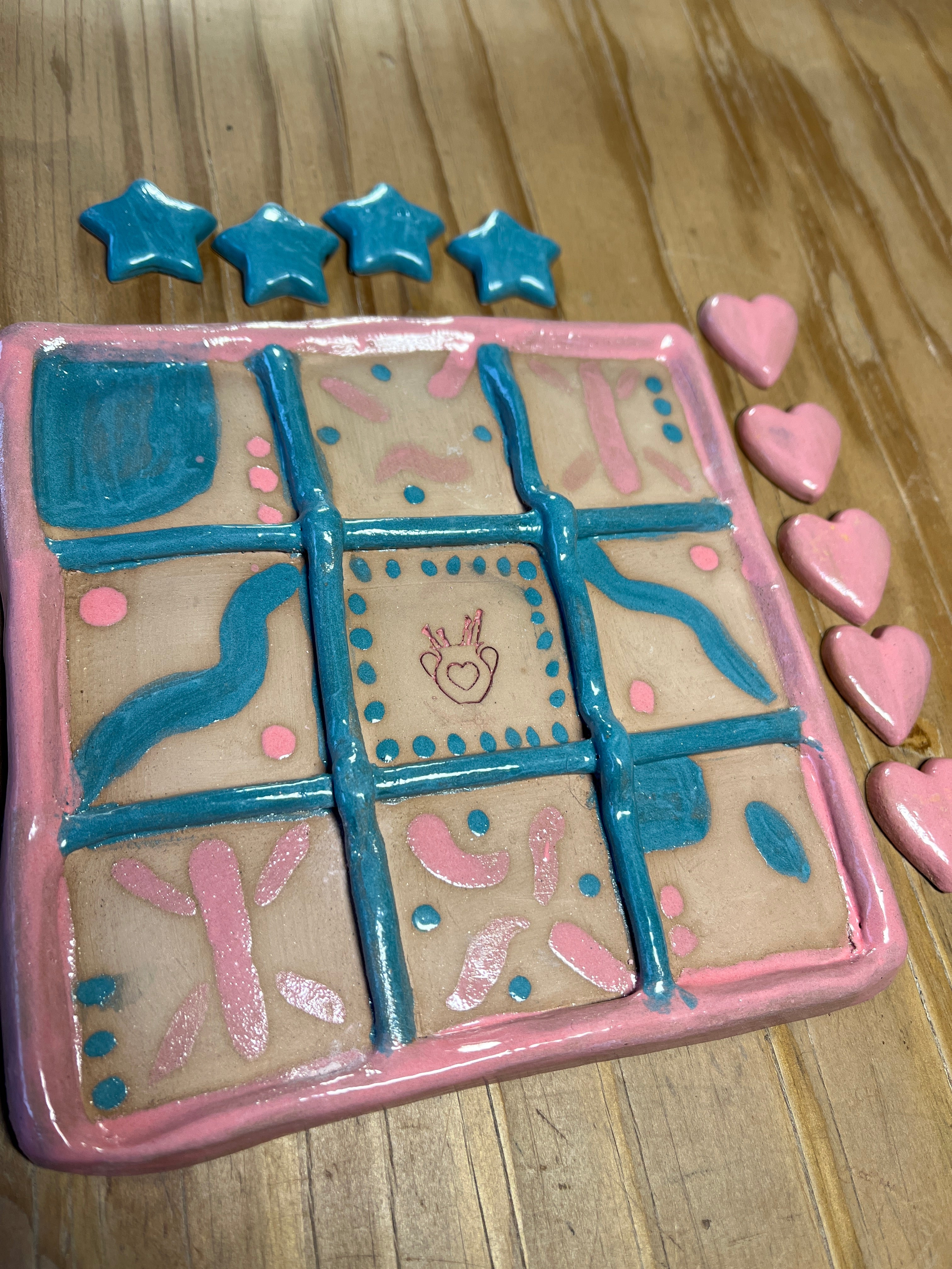 Jogo da velha com desenhos orgânicos